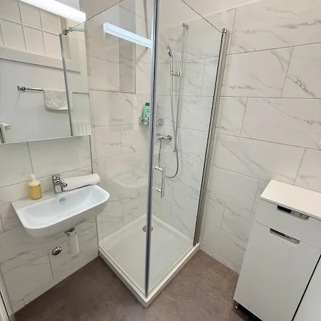 3 Bedroom At Apartment *