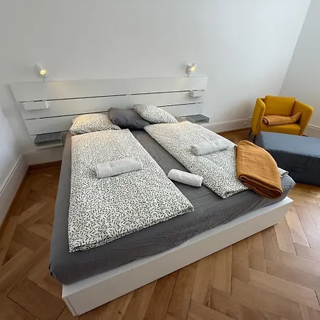 Apartment 3 Bedroom At